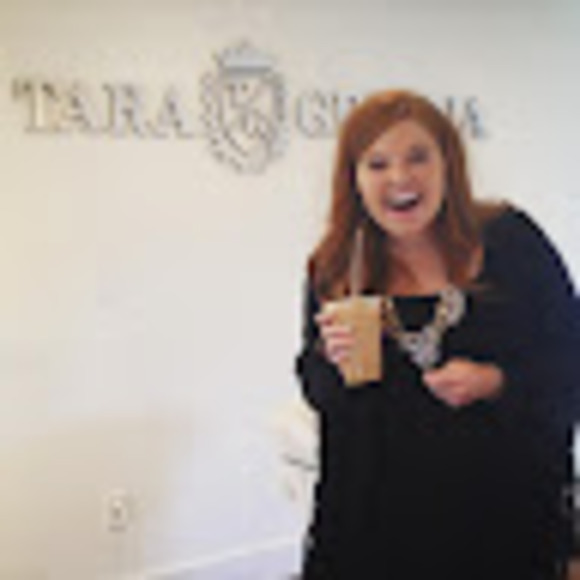 Meet your Posher, Allison - Picture 1 of 1